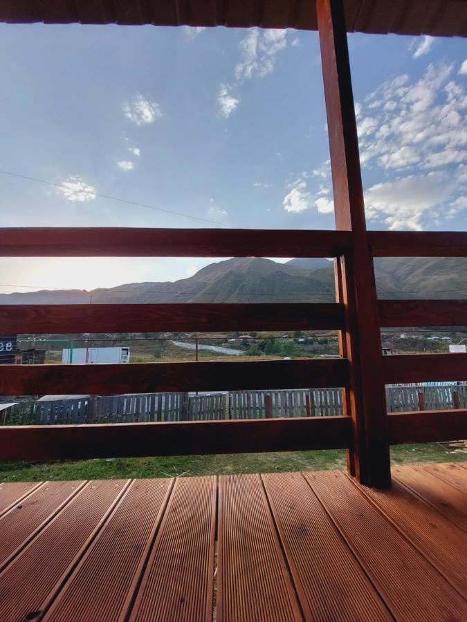 Guesthouse And Cottage Nicolo Kazbegi Exterior foto