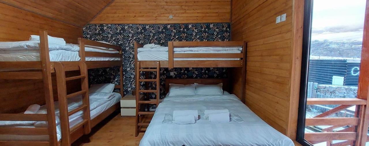 Guesthouse And Cottage Nicolo Kazbegi Exterior foto