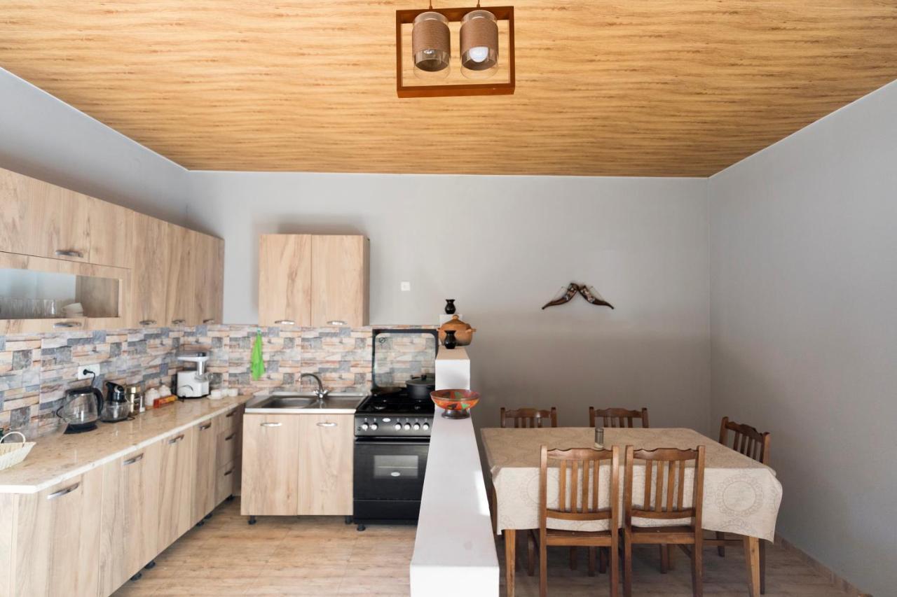 Guesthouse And Cottage Nicolo Kazbegi Exterior foto