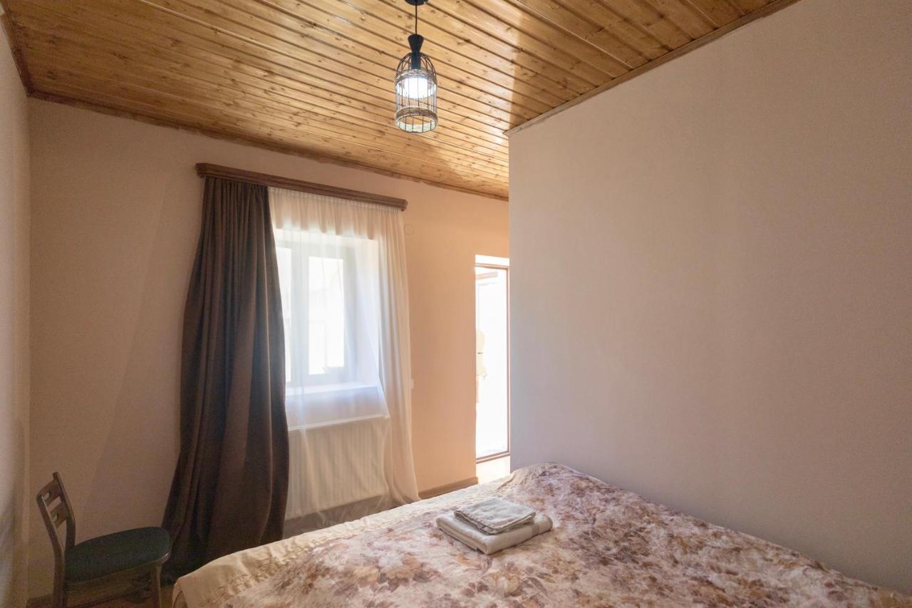 Guesthouse And Cottage Nicolo Kazbegi Exterior foto